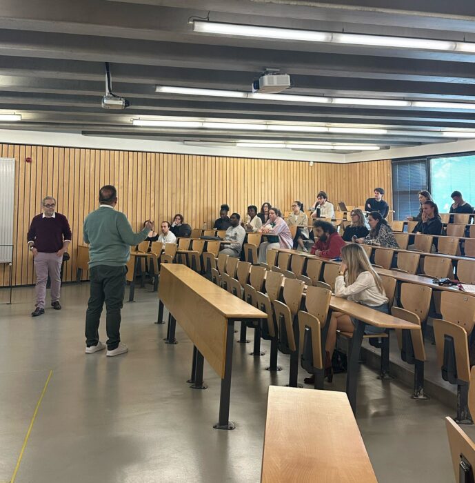 Conférence : L'IA est-elle l'ennemie ou l'amie de la gestion